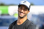 Daniel Ricciardo freut sich auf die Fahrt im legendären 1984er Wrangler Chevrolet Monte Carlo