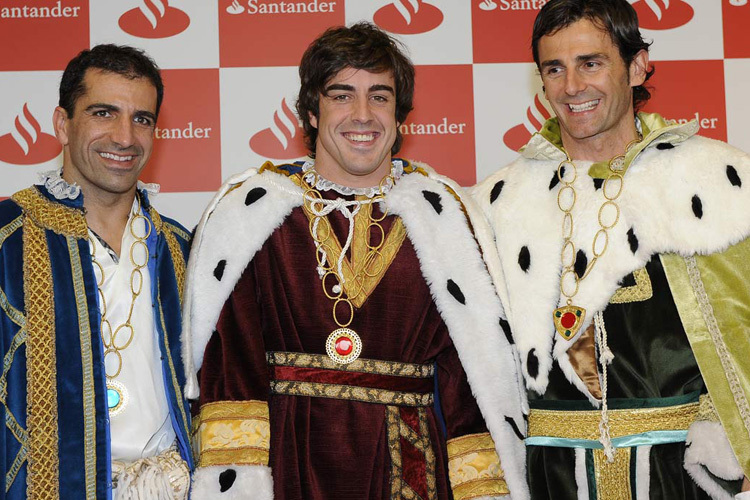 Die spanischen Ferrari-Fahrer Gené, Alonso und de la Rosa albern herum