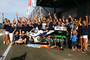 Auch beim Feiern ist das BMW-Team um Markus Reiterberger vorne dabei