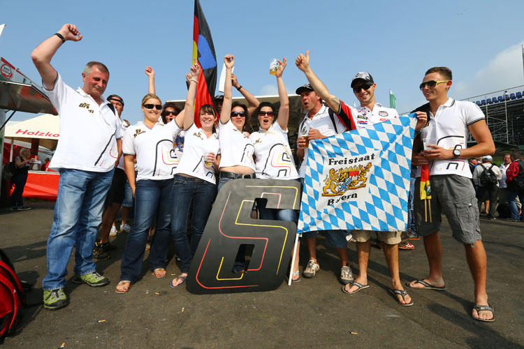 Die «6» ist ihr Idol: Stefan-Bradl-Fans am Sachsenring