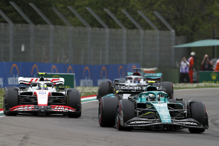 Mick Schumacher konnte im Sprint aus nächster Nähe sehen, wie sich Sebastian Vettel verteidigte – und seinen Mentor überholen