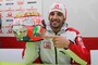 Andrea Iannone beweist Humor