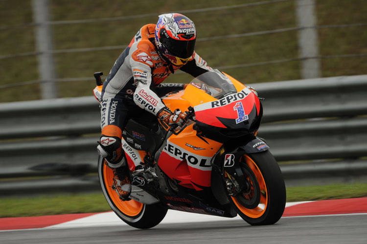 Materialbelastung: Casey Stoner beim Bremsen