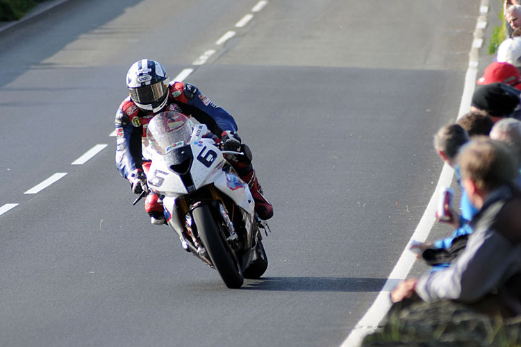 Michael Dunlop beschert BMW ersten Sieg seit 15 Jahren