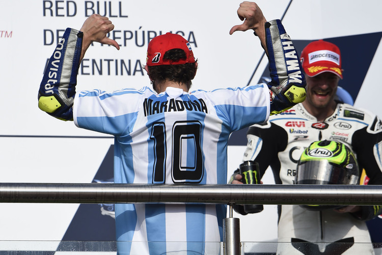 Mit dem Maradona-Shirt auf dem Podest: Sieger Rossi