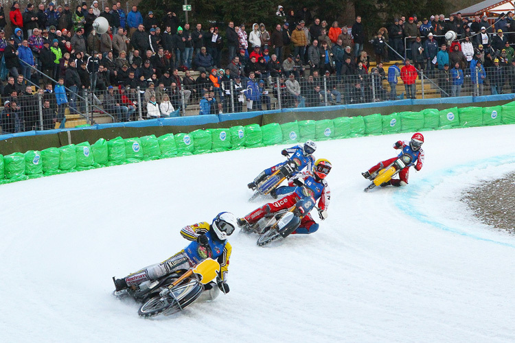 2015 ist in Berlin-Wilmersdorf das Eisspeedway-Team-WM-Finale