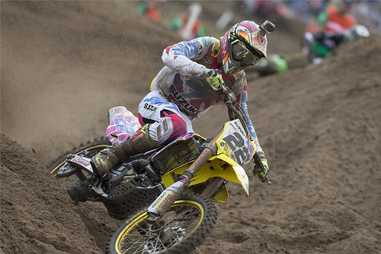 Kevin Strijbos siegt in Lommel im 'Retro'-Look