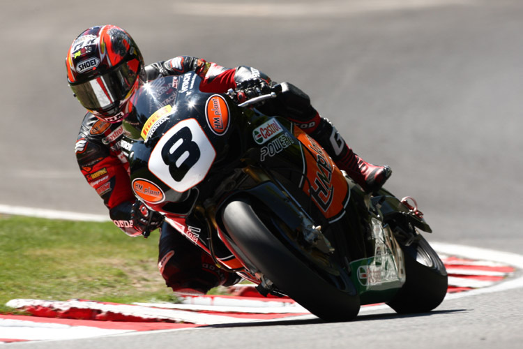 Ryuichi Kiyonari gewinnt in Cadwell Park