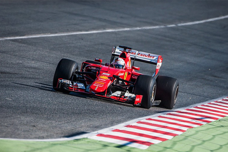 Vettel testet in Spanien
