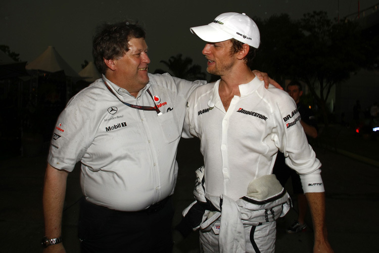 Norbert Haug freut sich immer mit Jenson Button