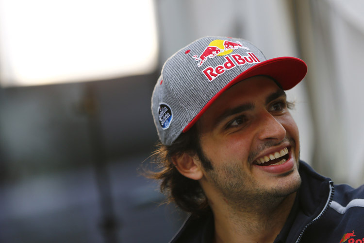 Carlos Sainz: «Ich kann mich erinnern, wie ich in Kurve 3 Nico Hülkenberg, Kimi Räikkönen und Felipe Massa auf der Aussenseite überholt habe»