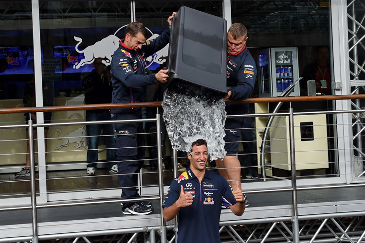 Daniel Ricciardo bei der Ice Bucket Challenge
