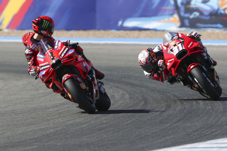 Pecco Bagnaia und Pedro Acosta