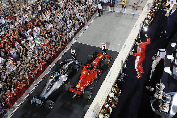 Sebastian Vettel: Ferrari liegt vor Mercedes