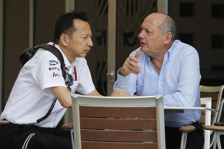 Honda-Rennchef Yusuke Hasegawa mit McLaren-Mitbesitzer Ron Dennis