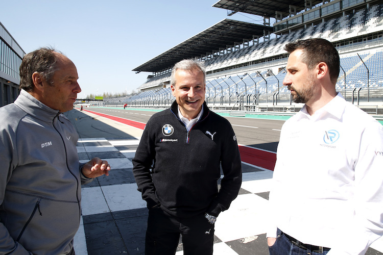 Gerhard Berger, BMW-Boss Jens Marquardt und R-Motorsport-Teamchef Florian Kamelger