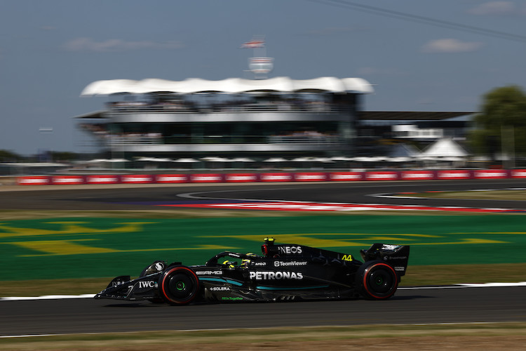 Lewis Hamilton sagt über seinen Dienstwagen: «Es spielt keine Rolle, wie wir es abstimmen, es ist immer knifflig zu fahren»