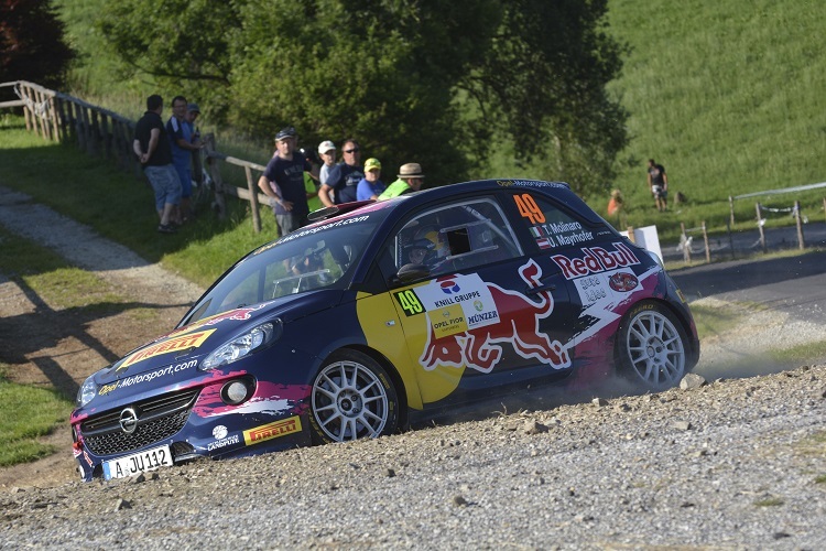 Tamara Molinaro im Opel Adam R2