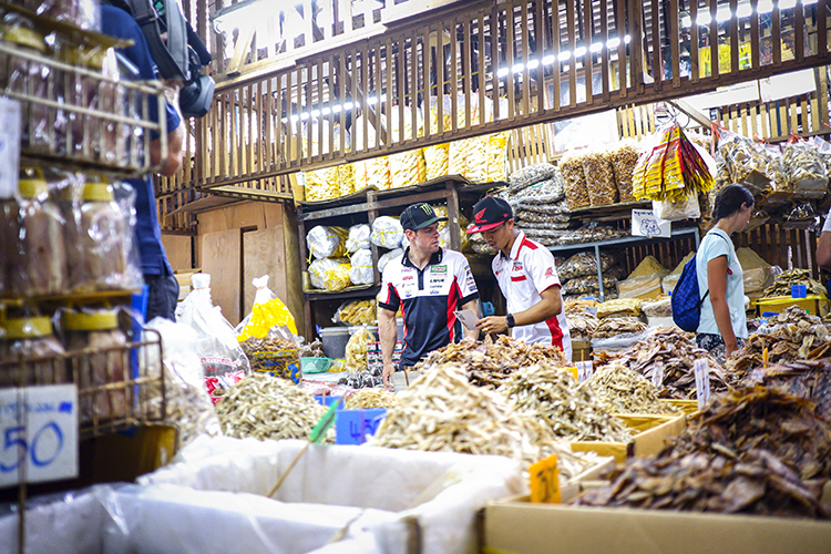 Ein Markt in Thailand ist ein Erlebnis für alle Sinne