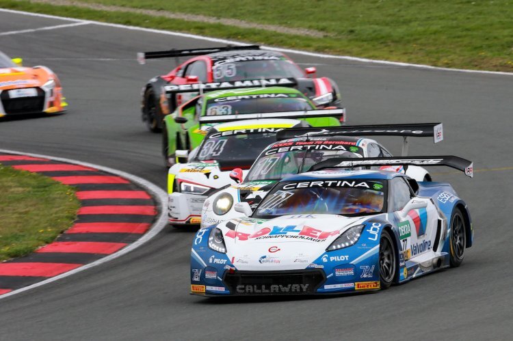 Beim ADAC GT Masters ist Rennaction geboten