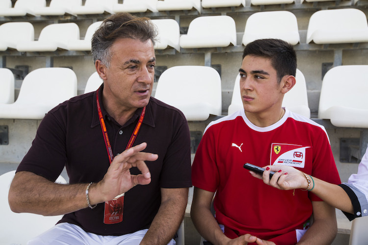 Jean Alesi mit seinem Sohn Giuliano in Abu Dhabi 2016