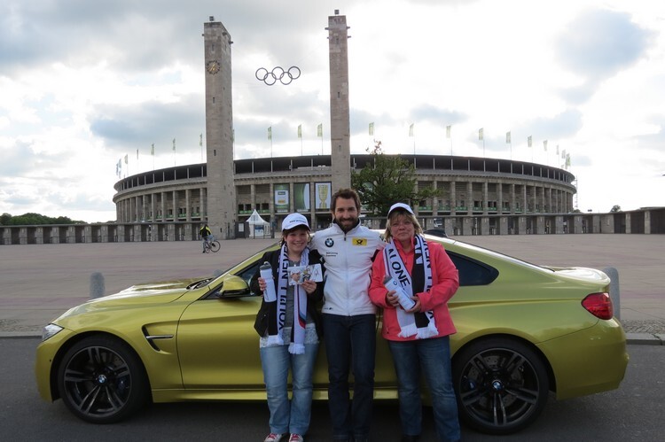 Timo Glock mit DTM-Fan Mandy