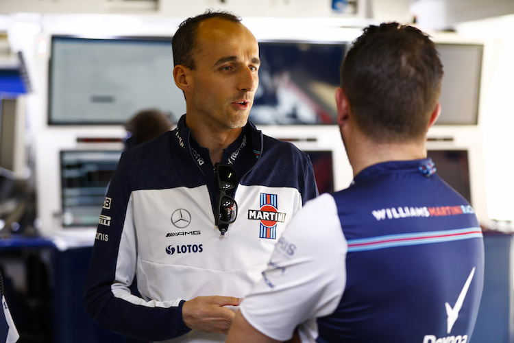 Robert Kubica darf im 1. freien Training im Auto von Sergey Sirotkin seine Runden drehen