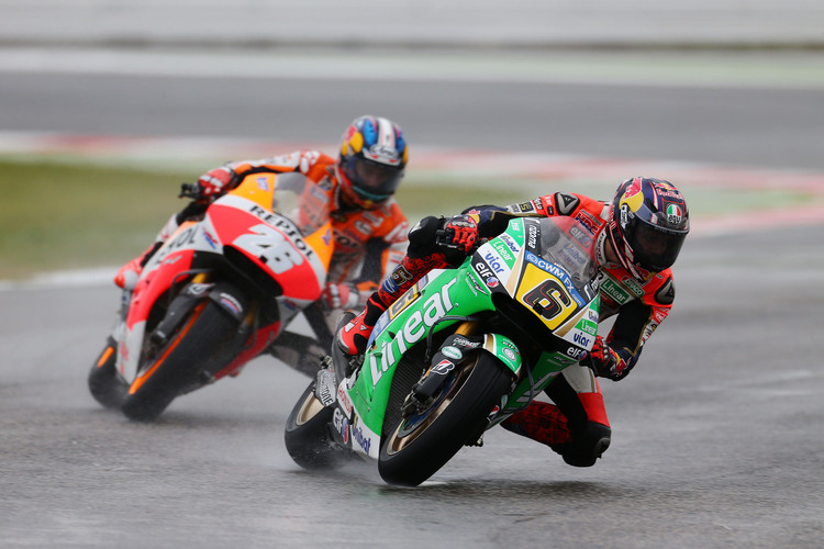 Stefan Bradl im Regen von Misano vor Dani Pedrosa