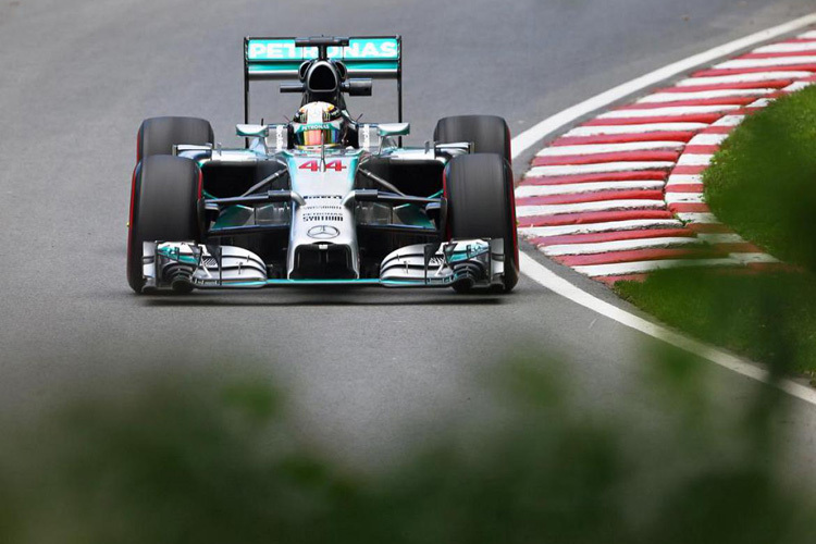 Lewis Hamilton im Silberpfeil