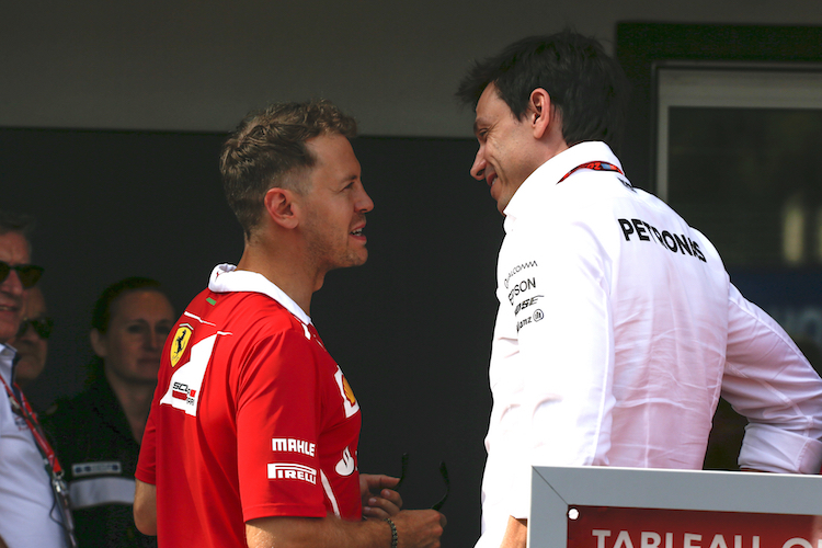 Sebastian Vettel und Toto Wolff