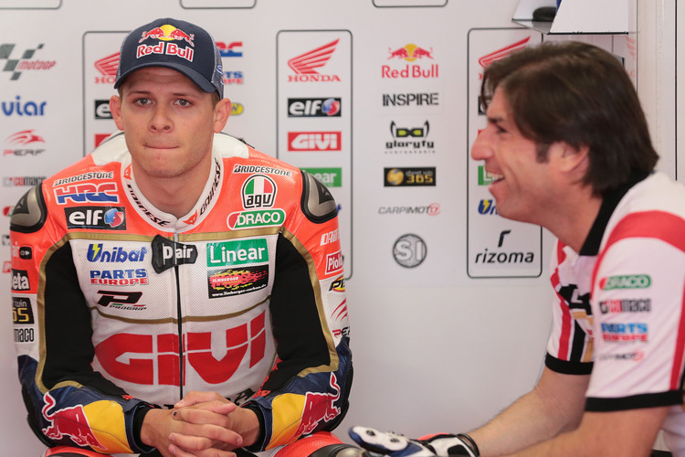 Stefan Bradl mit LCR-Teamkoordinator Oscar Haro