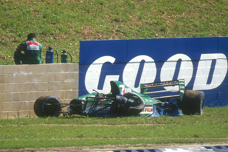Andrea de Cesaris hat 1991 in England den Jordan geschrottet