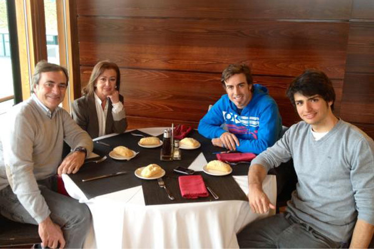 Fernando Alonso mit Familie Sainz