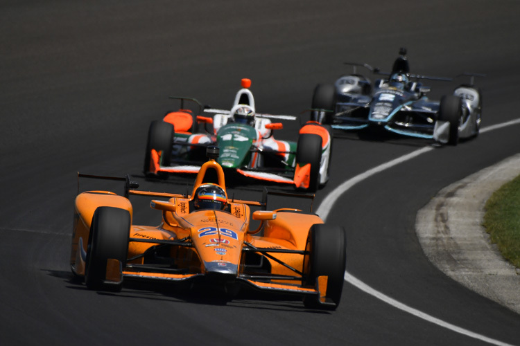 Fernando Alonso begeistert die Kollegen, Experten und andere Athleten mit seinem starken Qualifying-Ergebnis in Indianapolis