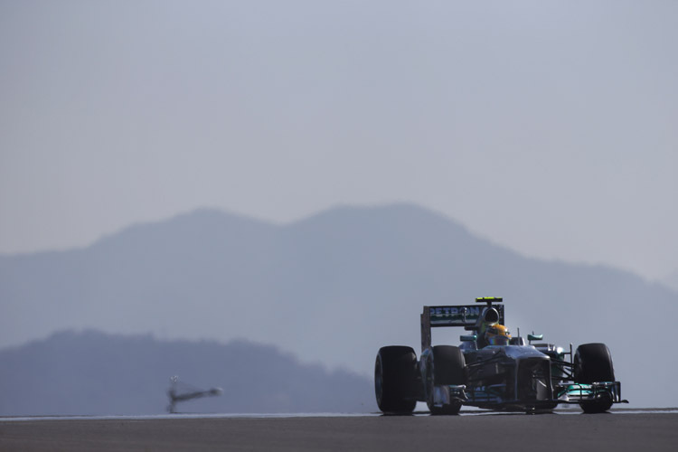 Lewis Hamilton war im ersten freien Training der schnellste Mann auf dem Korea International Circuit