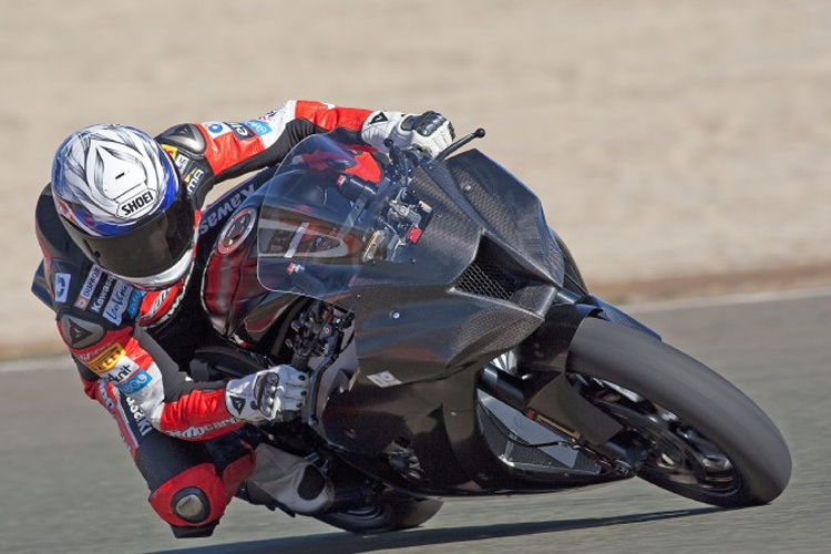 Joan Lascorz auf der Werks-Kawasaki in Almeria