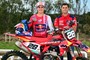 GASGAS-Fahrer Marc-Antoine Rossi mit Teamchef Davide De Carli