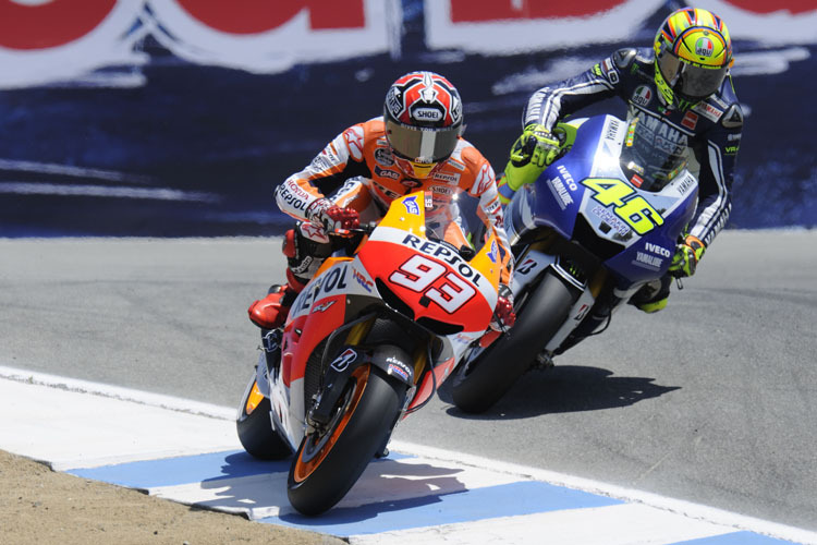 Laguna Seca 2013: Márquez (93) trickst Rossi in der Corkscrew aus