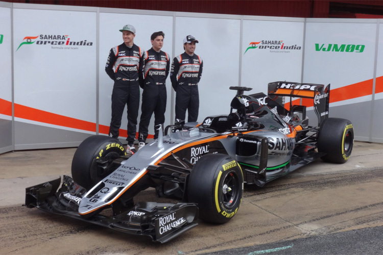 Der neue Force India mit den Stammpiloten Nico Hülkenberg und Sergio Pérez sowie mit Testfahrer Alfonso Celis