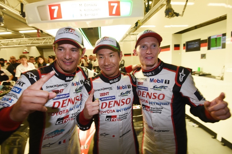 Kamui Kobayashi (M.) stellte 2017 einen Rundenrekord in Le Mans auf