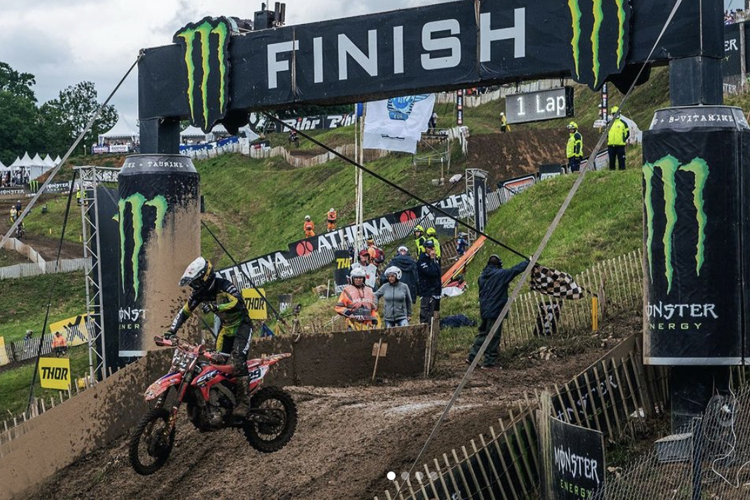 Henry Jacobi gewann in Ernée erstmals ein Qualifikationsrennen und startete von der Pole-Position in die Wertungsläufe