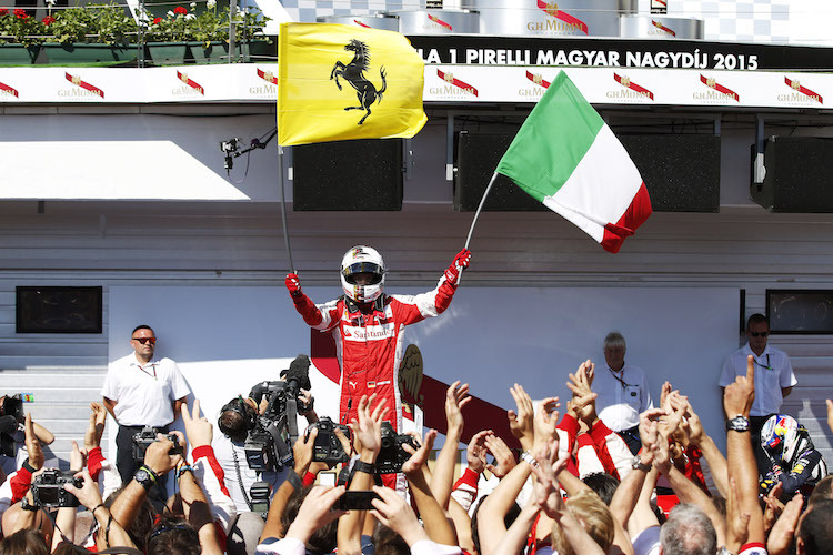 Vettel feiert seinen Sieg