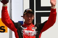 Formel 2 Imola: Kazim Vasiliauskas siegt im ersten Lauf.