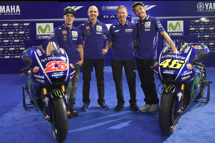 Das Yamaha-Team: Viñales, Meregalli, Jarvis und Rossi