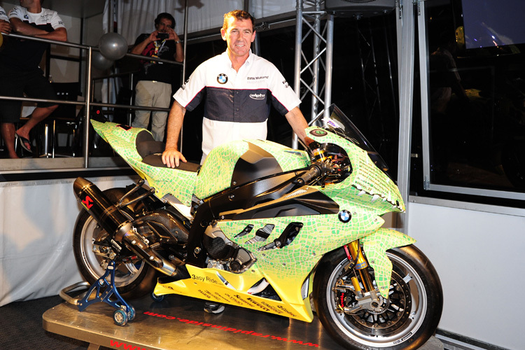 Troy Corser bei seinem Abschied als Rennfahrer 2011