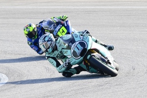 Alex Escrig vor WM-Leader Diogo Moreira)