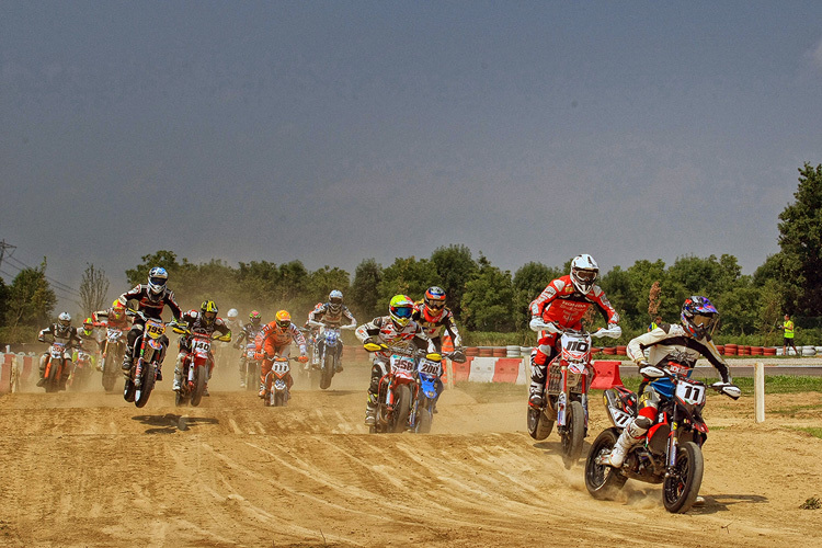 Start zur Supermoto-EM in Cremona