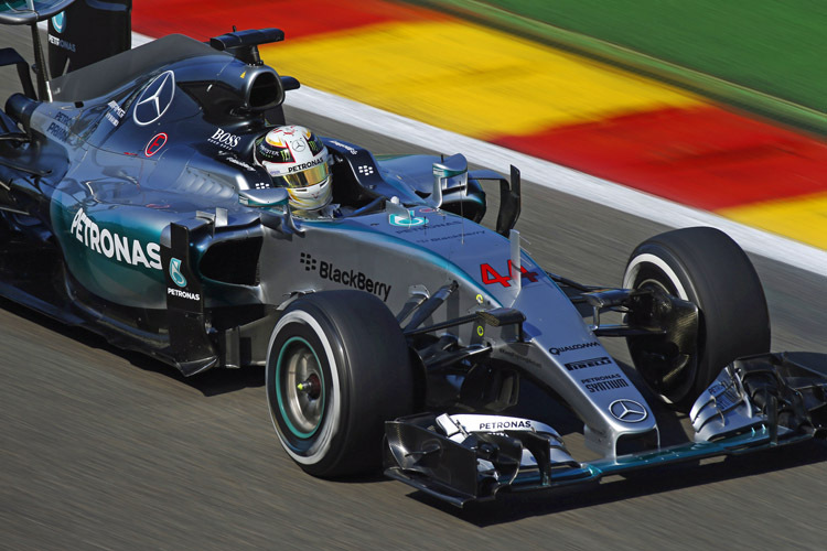  Lewis Hamilton sicherte sich die erste Bestzeit des Tages
