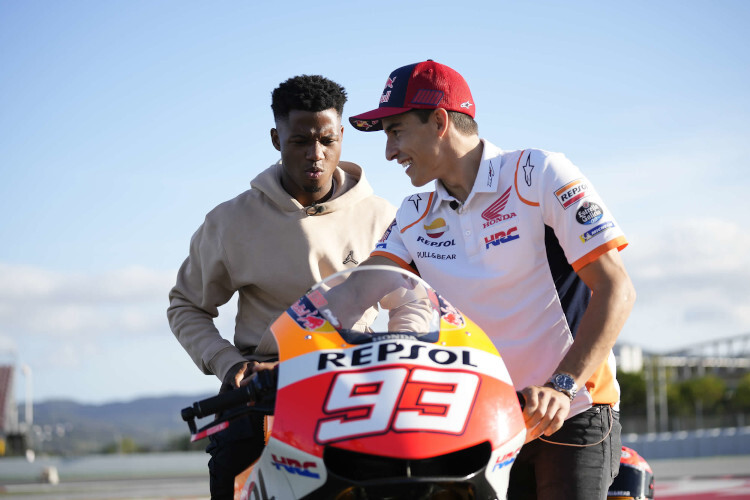 Ansu Fati mit Marc Márquez