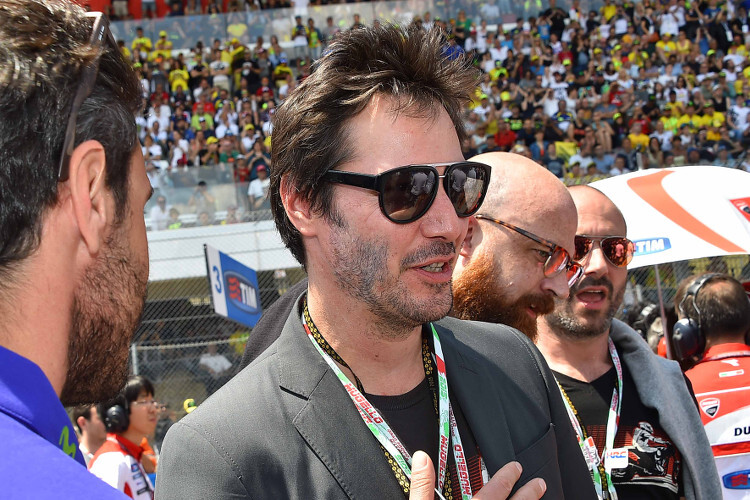 Auch Matrix-Star Keanu Reeves ließ sich der MotoGP-Spektakel in Mugello nicht entgehen